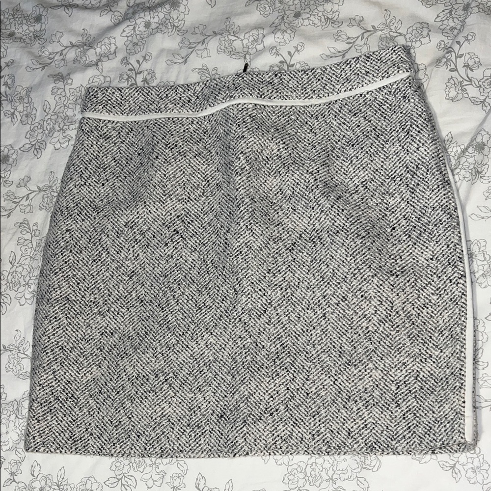 White House Black Market Textured Gray and White Mini Skirt